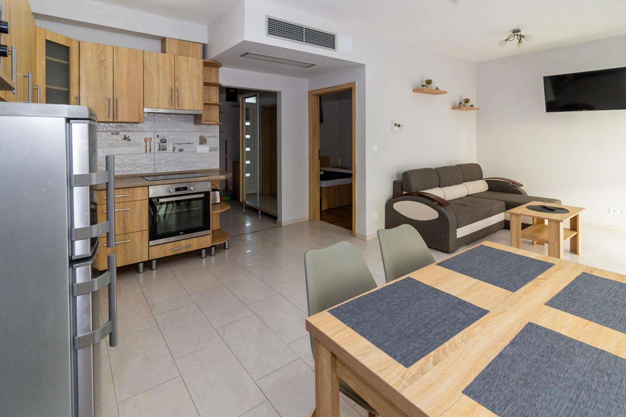 Tisza Panzio Es Apartman Тисауйварош Экстерьер фото
