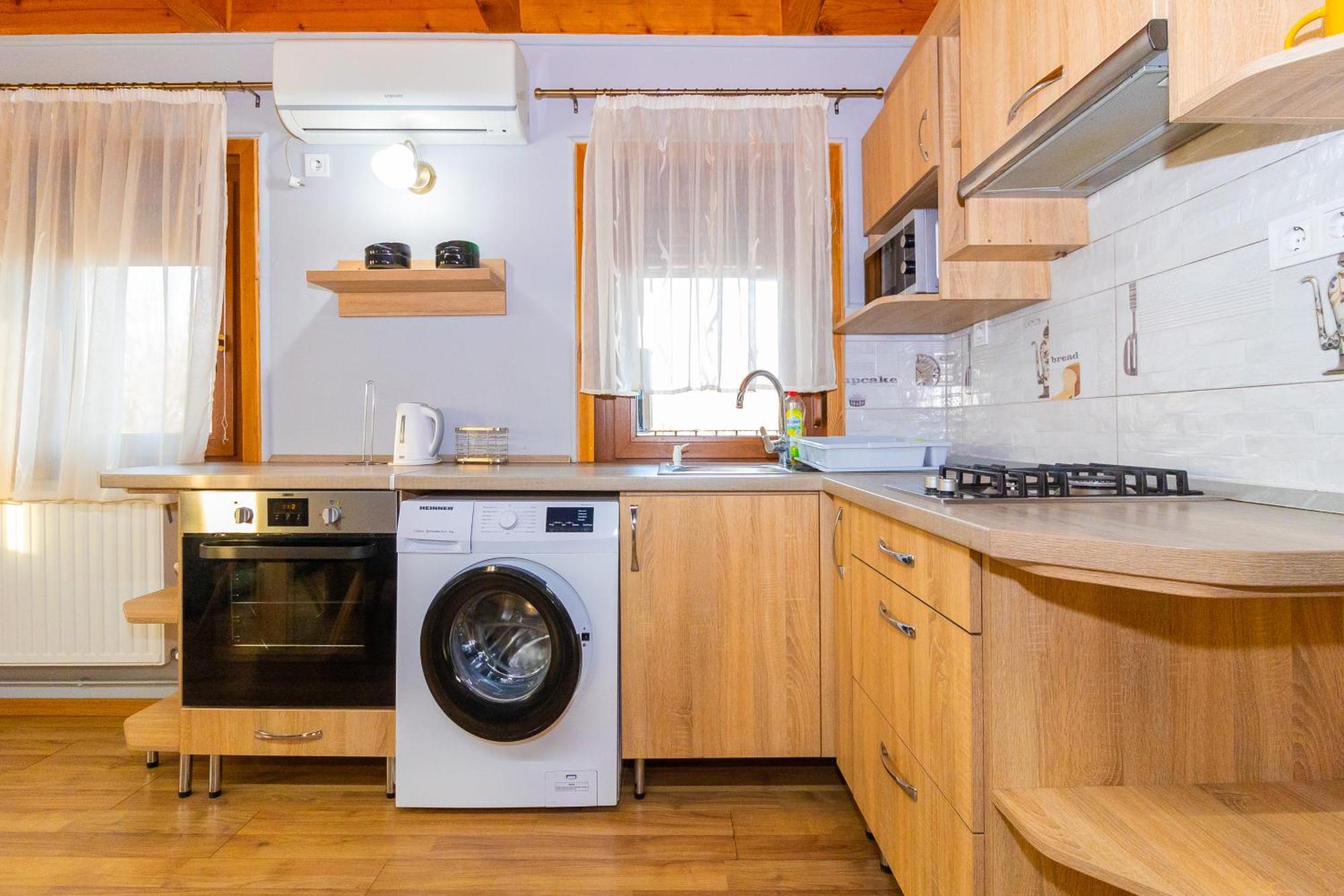 Tisza Panzio Es Apartman Тисауйварош Экстерьер фото